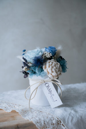 永生玫瑰擴香小禮盒｜藍天