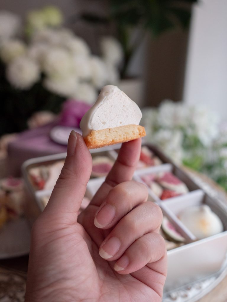 法式手工棉花糖 Handmade Artisan Marshmallow - 酥心方禮盒點心，層次酥脆口感。